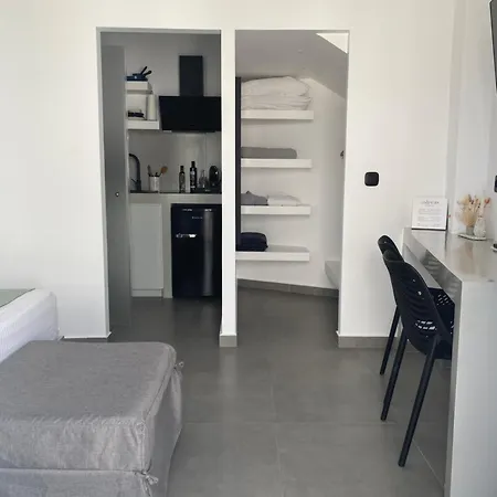 Asteras Mini Naousa (Paros)